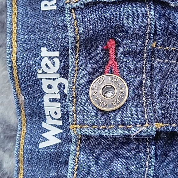 Size 12 Boys Wrangler's - Picture 4 of 6